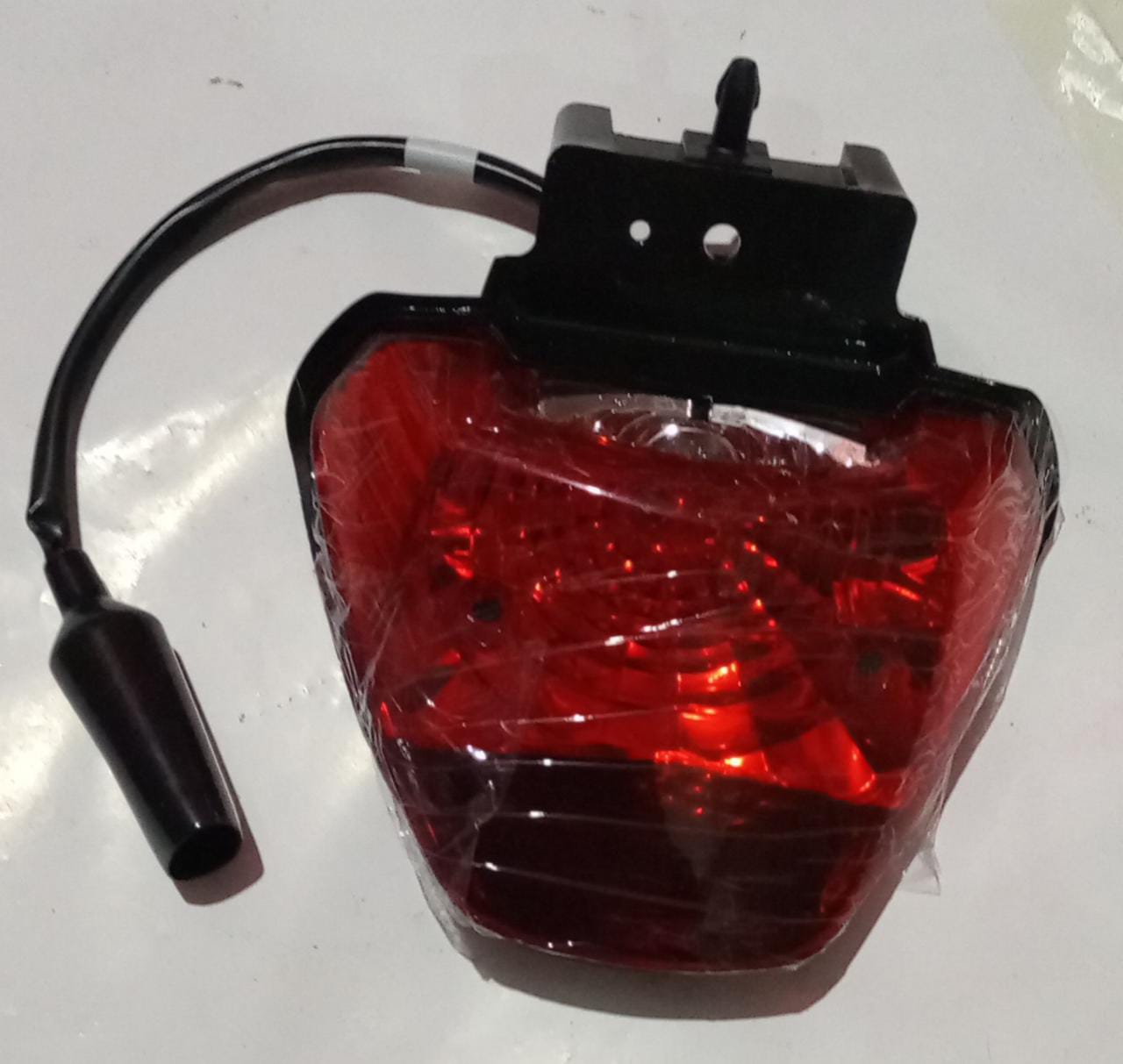 Tail Light Assembly CB150F (GENUINE)/Back Light Complete CB150